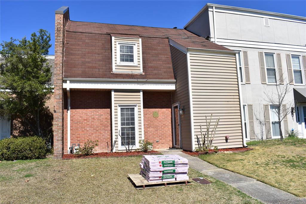 6729 Greenbrook Dr Spacious and Beautifully Updated Sandra Nickel